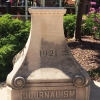 Única escola de jornalismo a ter em seu campus uma afiliada de uma rede nacional, a NBC em Mizzou. Estudantes visitam instalações.