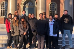 29/01: Alunos e professores em visita ao campus da Universidade de Harvard, tendo como guia o nosso querido Sempre-Aluno Pedro Duarte Moreira, estudante da Universidade.