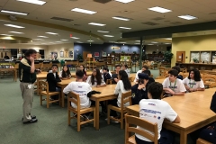 31/10 - Alunos visitam escola americana, sendo recebidos pela equipe de robótica de Viera High School