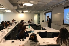 15/7 - Alunos iniciam os trabalhos na Hult International Business School